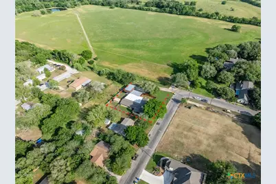 110 Live Oak Street, Gonzales, TX 78629 - Photo 4