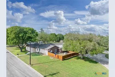 110 Live Oak Street, Gonzales, TX 78629 - Photo 46