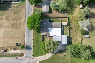 110 Live Oak St, Gonzales, TX 78629 - Photo 48