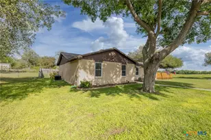 110 Live Oak St, Gonzales, TX 78629 - Photo 28