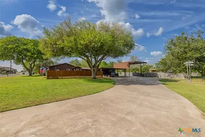 110 Live Oak Street, Gonzales, TX 78629 - Photo 30