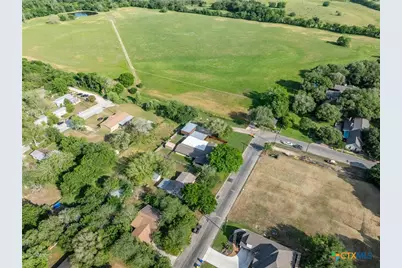 110 Live Oak Street, Gonzales, TX 78629 - Photo 40