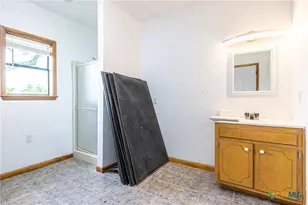 679 Royal Rd, Port Lavaca, TX 77979 - Photo 16