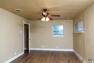 1402 Toliver Street, Killeen, TX 76541 - Photo 32