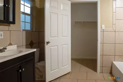 1402 Toliver Street, Killeen, TX 76541 - Photo 40