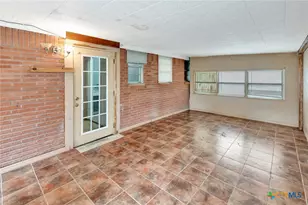 110 Marx St, Ganado, TX 77962 - Photo 20