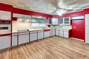 110 Marx St, Ganado, TX 77962 - Photo 12