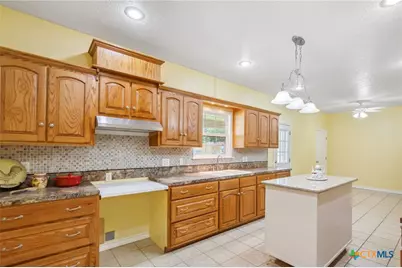 344 W High Street, Goliad, TX 77963 - Photo 8