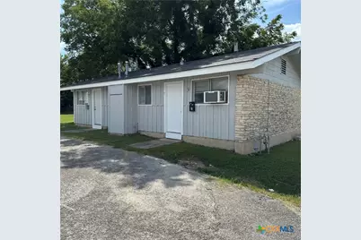 1239 N Lbj Drive #E, San Marcos, TX 78666 - Photo 1