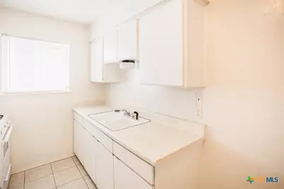 1239 N Lbj Drive #E, San Marcos, TX 78666 - Photo 12