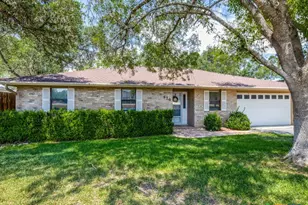 620 Lake Island Dr, Canyon Lake, TX 78133 - Photo 1