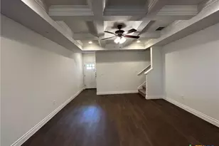 318 Untermaier St, New Braunfels, TX 78130 - Photo 8