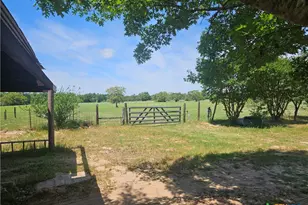 8912 Co Rd 322, Milano, TX 76556 - Photo 2