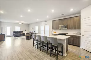 10310 Mager Ln, Hutto, TX 78634 - Photo 2