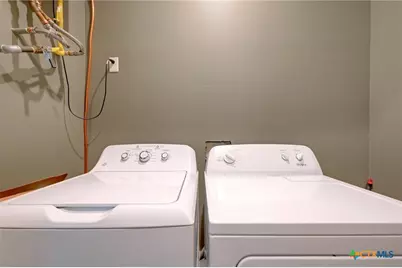 464 County Road 471, Gonzales, TX 78629 - Photo 34