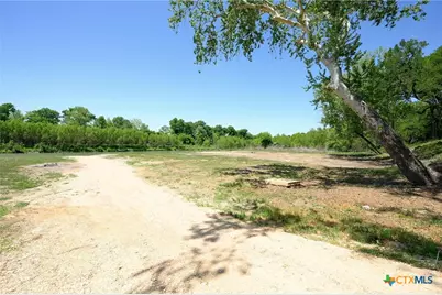 464 County Road 471, Gonzales, TX 78629 - Photo 6