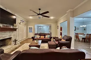 203 Chimney Rock Dr, Victoria, TX 77904 - Photo 8