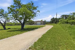 570 Pr 42103, Evant, TX 76525 - Photo 22