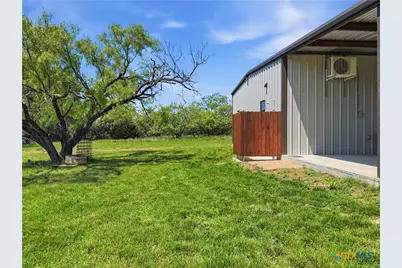 570 Pr 42103, Evant, TX 76525 - Photo 8