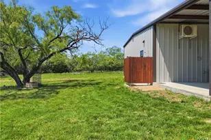 570 Pr 42103, Evant, TX 76525 - Photo 8