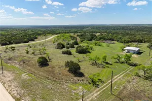 570 Pr 42103, Evant, TX 76525 - Photo 26
