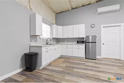 570 Pr 42103, Evant, TX 76525 - Photo 14