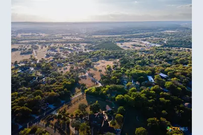 1 Eagle Point West, Belton, TX 76513 - Photo 2