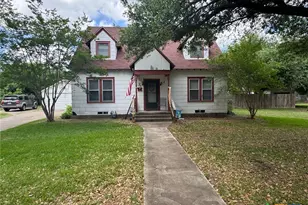 708 East 10th, Cameron, TX 76570 - Photo 1