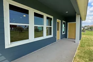 837 Swallow Dr, Palacios, TX 77465 - Photo 12