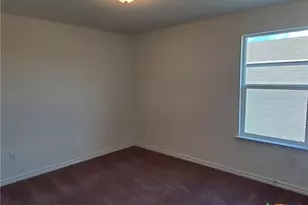 4005 Woodside Dr, Seguin, TX 78155 - Photo 18