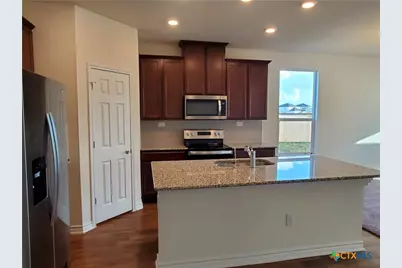 4005 Woodside Drive, Seguin, TX 78155 - Photo 6