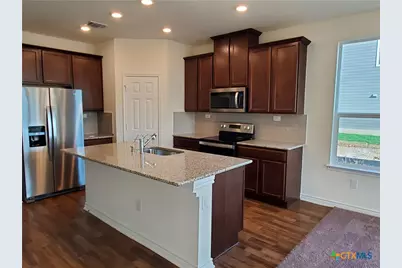 4005 Woodside Drive, Seguin, TX 78155 - Photo 4