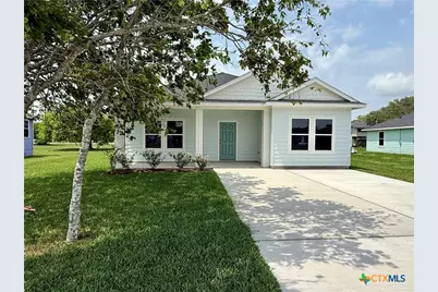 638 Stovall, Palacios, TX 77465 - Photo 4