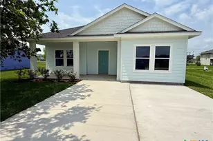 638 Stovall, Palacios, TX 77465 - Photo 2