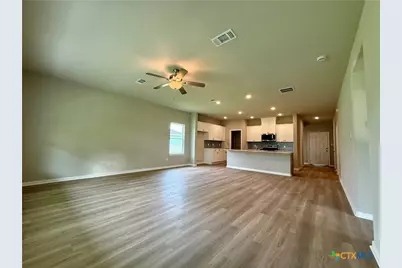 638 Stovall, Palacios, TX 77465 - Photo 10