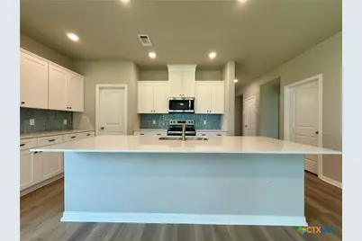 638 Stovall, Palacios, TX 77465 - Photo 12