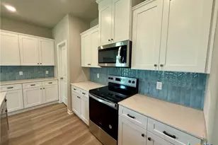 638 Stovall, Palacios, TX 77465 - Photo 14