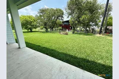 638 Stovall, Palacios, TX 77465 - Photo 32