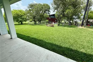 638 Stovall, Palacios, TX 77465 - Photo 32