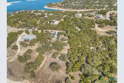 995 Five Oaks Circle, Canyon Lake, TX 78133 - Photo 20