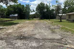 126 Cottonwood Dr, Gatesville, TX 76528 - Photo 10