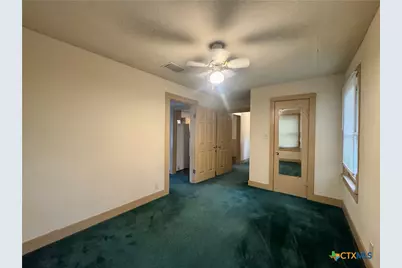 503 Dunn Street, Yoakum, TX 77995 - Photo 20