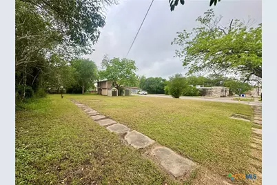 503 Dunn Street, Yoakum, TX 77995 - Photo 26