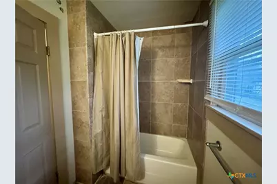 503 Dunn Street, Yoakum, TX 77995 - Photo 18