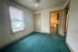 503 Dunn St, Yoakum, TX 77995 - Photo 16