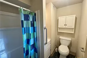 503 Dunn St, Yoakum, TX 77995 - Photo 10