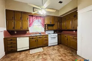 740 Old Georgetown Rd, Gatesville, TX 76528 - Photo 2