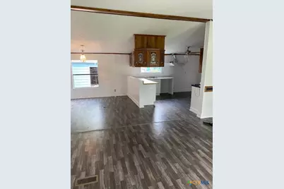 76 College, Placedo, TX 77977 - Photo 4