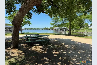 338 E Stonecastle Drive, Granite Shoals, TX 78654 - Photo 16