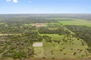 778 Co Rd 123, Edna, TX 77957 - Photo 36